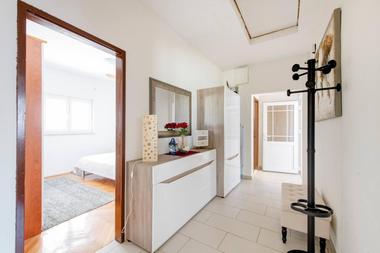 Appartamento Apartman Jam Solin Camera foto